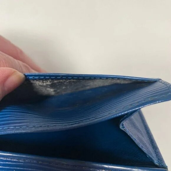 Louis Vuitton Epi Sarah Long Wallet Toledo Blue Pre-owned - Picture 9 of 12